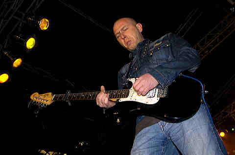 ...::chiudi::...